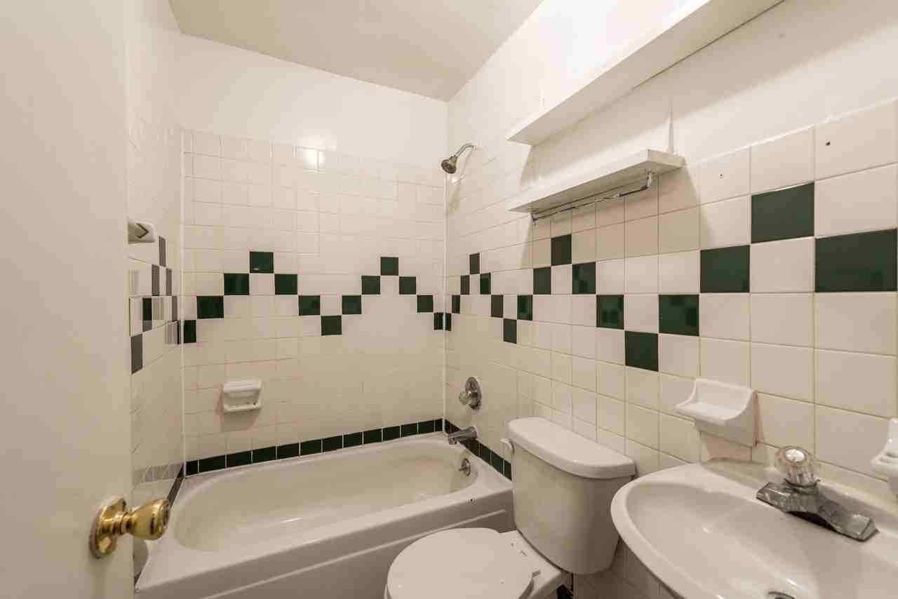 215 Franklin Street #12UA