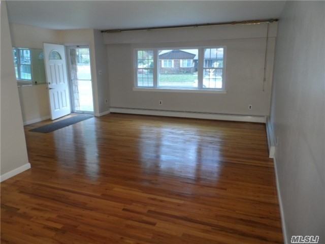 92 Hawthorne Ave - Photo 2 of 13