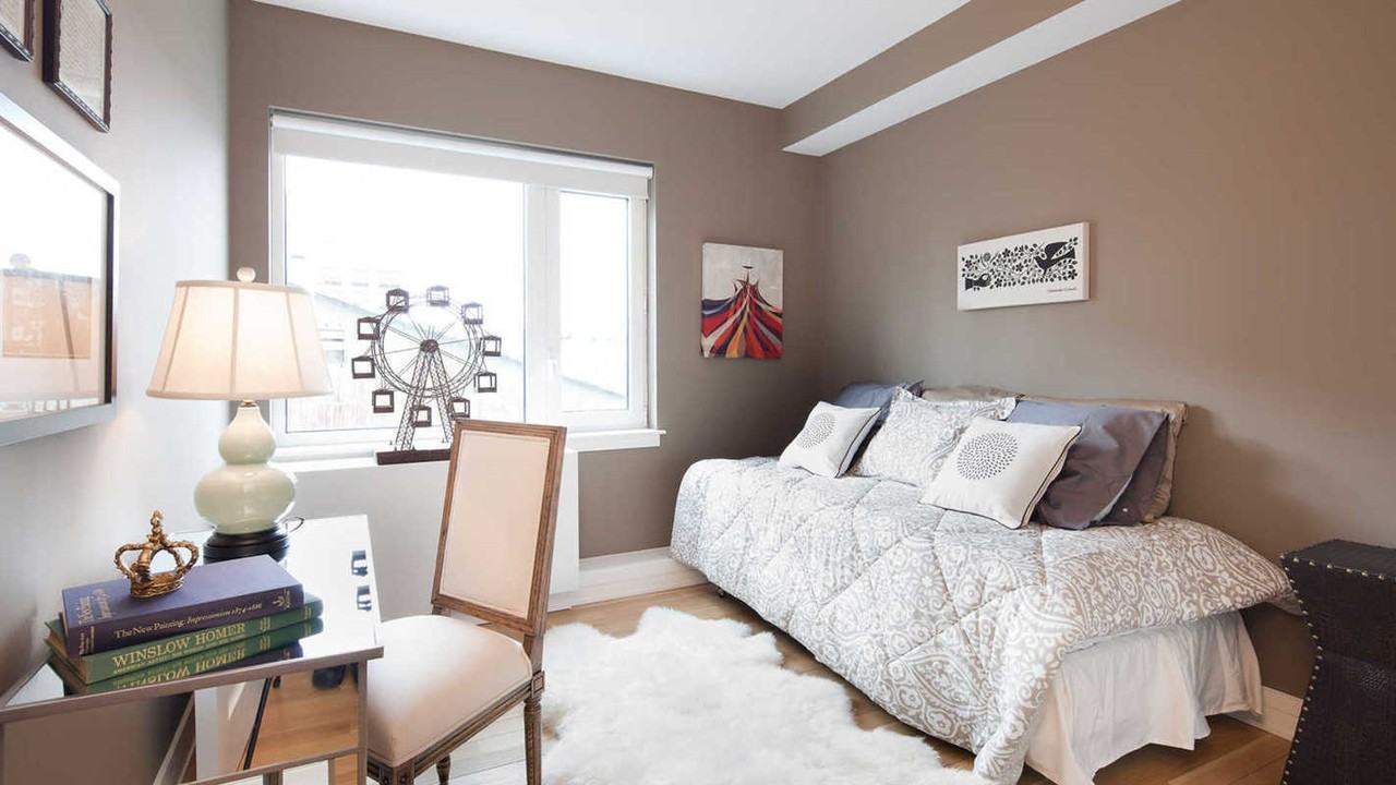 175 Kent Avenue #703