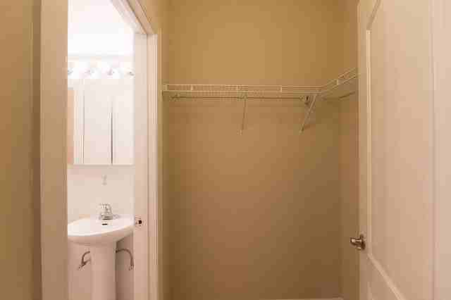 1939 North Lincoln Avenue #101 - Photo 3 of 12