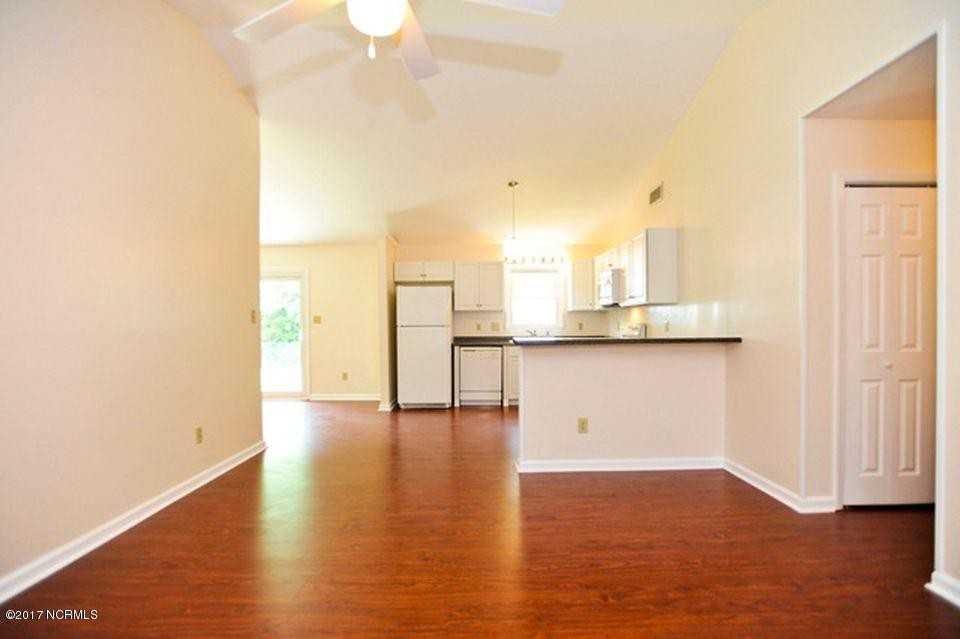 308 Overdale Circle - Photo 3 of 7