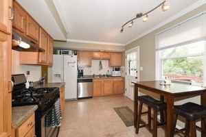 1013 71st St - Photo 2 of 8