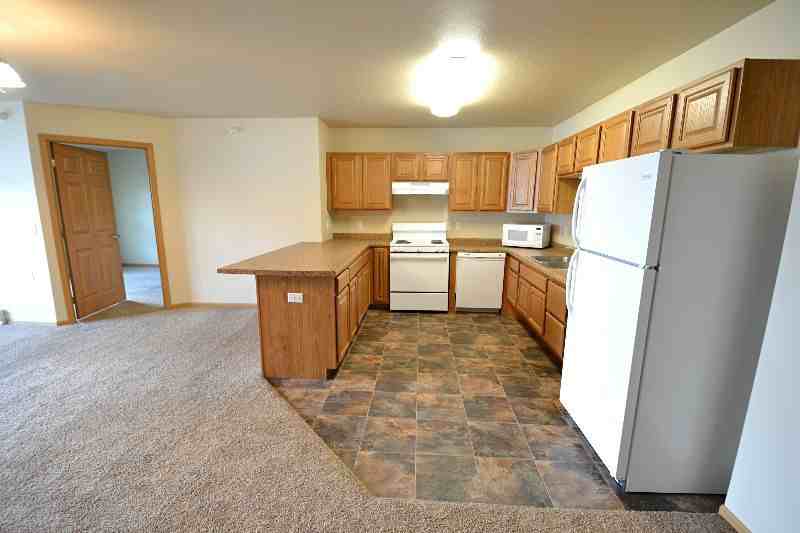 910 N Welo St - Photo 3 of 7