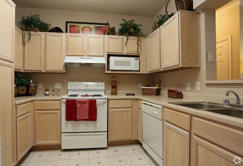 200 Kellington Dr N - Photo 2 of 10