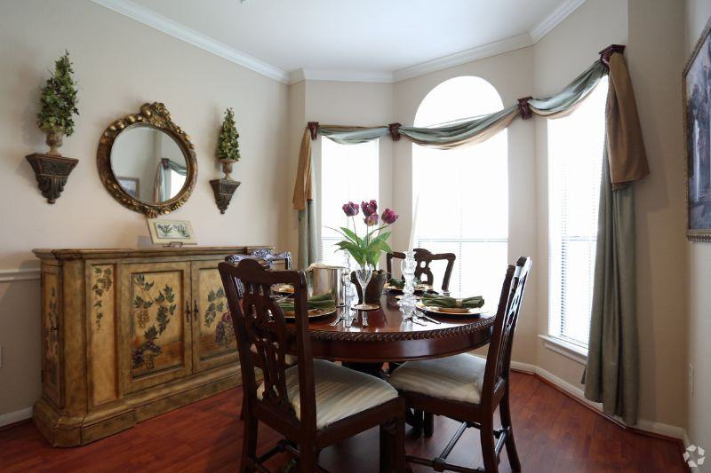 200 Kellington Dr N - Photo 3 of 10