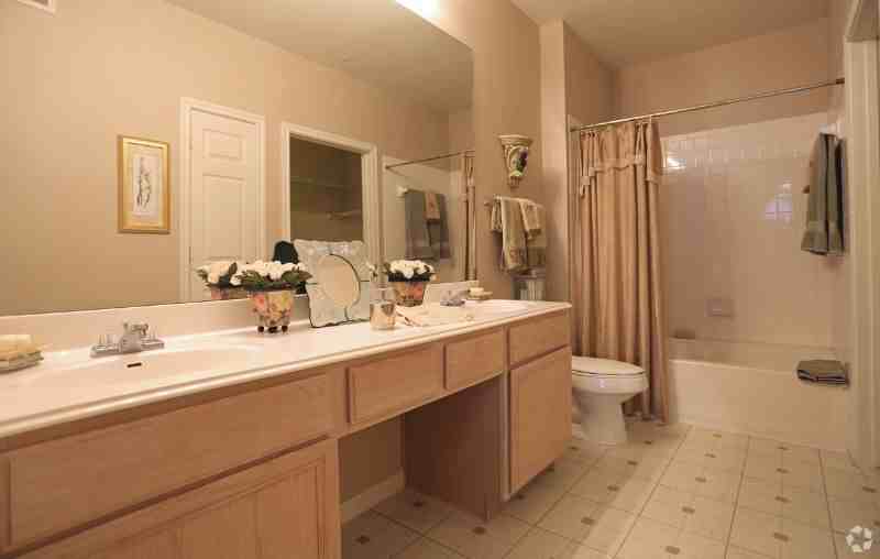 200 Kellington Dr N - Photo 6 of 10