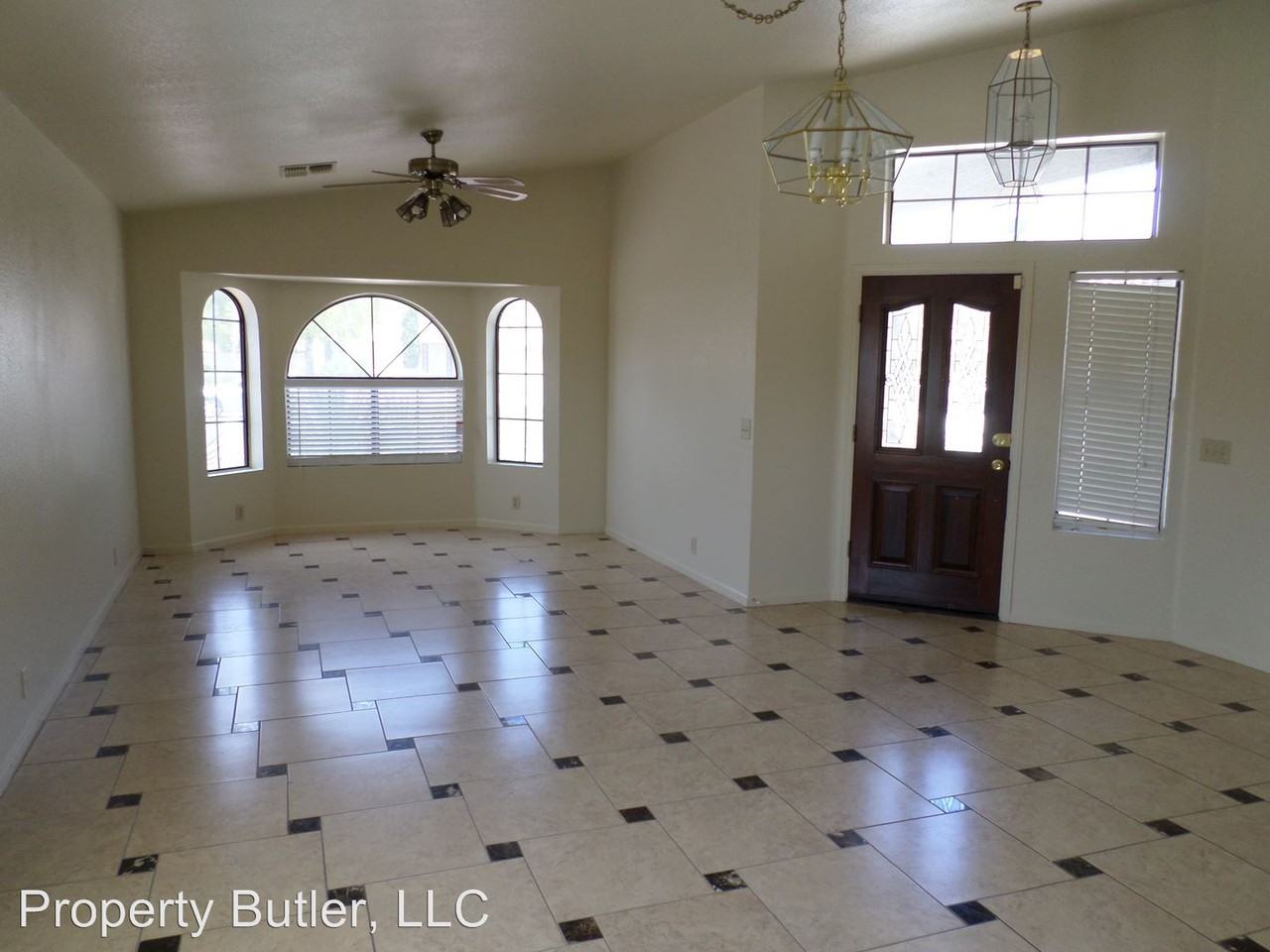 7637 W Sweetwater Ave - Photo 3 of 22