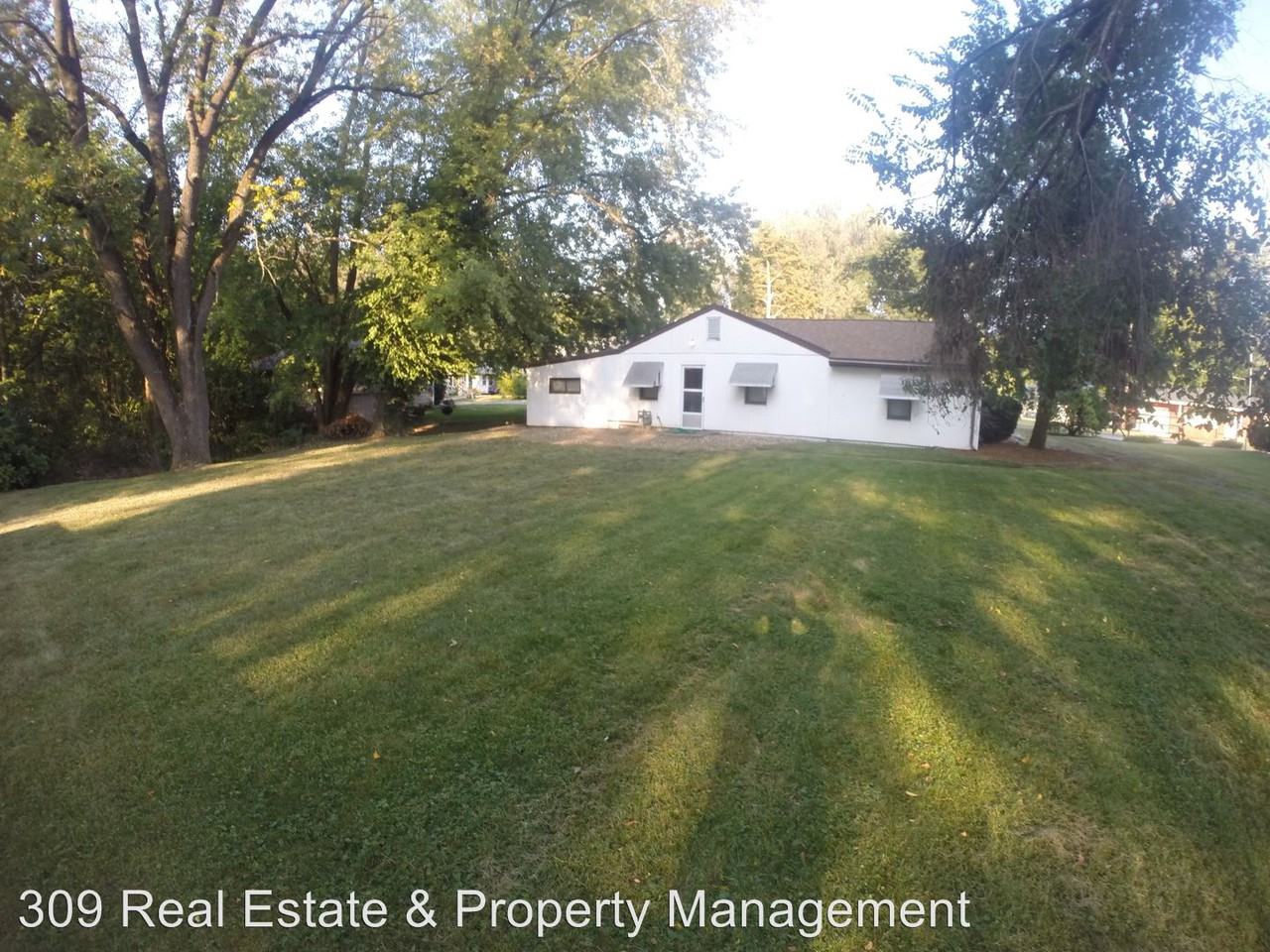 104 Perry Ct - Photo 2 of 10