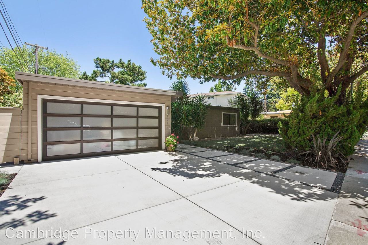 1919 Ivy Ln - Photo 3 of 30