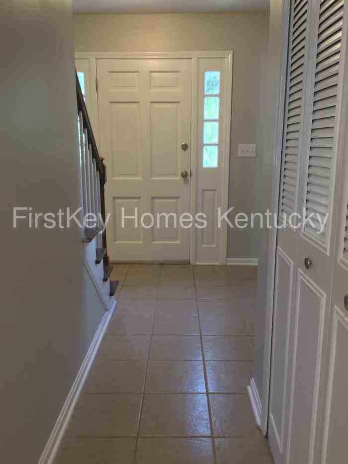 9600 Aylesbury Dr - Photo 2 of 39