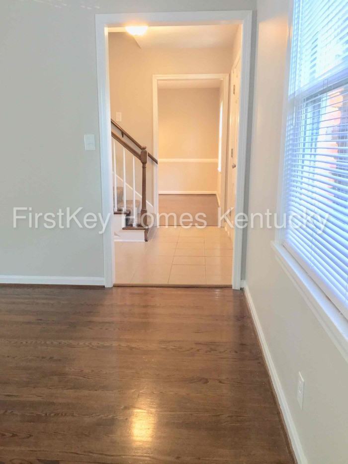 9600 Aylesbury Dr - Photo 3 of 39