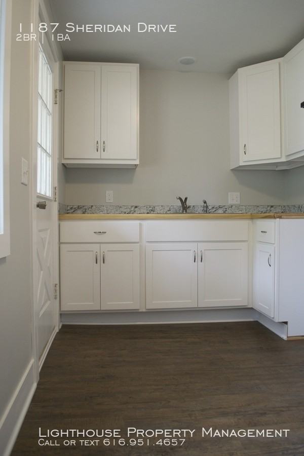 1187 Sheridan Rd - Photo 2 of 14