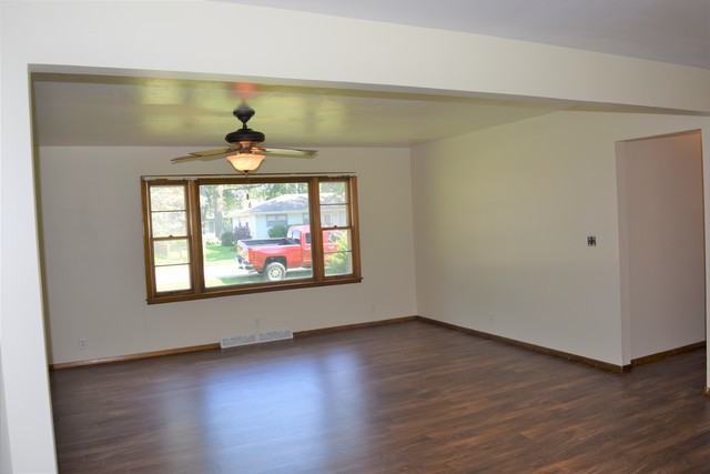 118 E Pleasant Ave - Photo 3 of 16