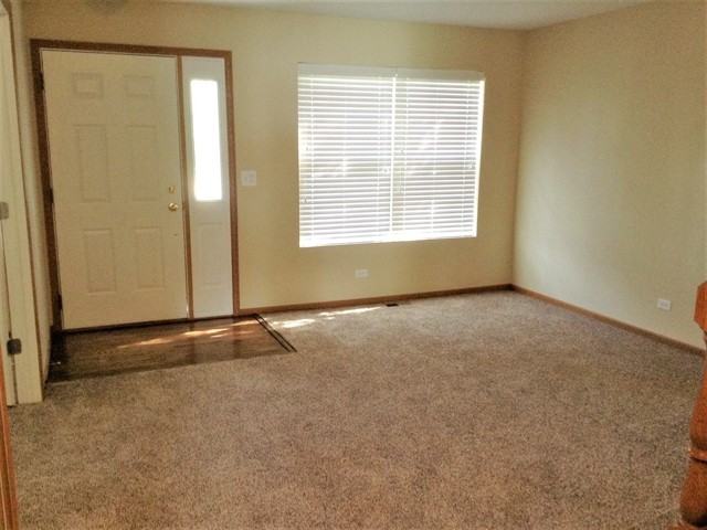 2810 Cadbury Cir - Photo 2 of 13