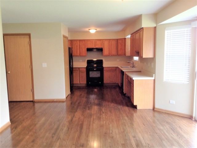 2810 Cadbury Cir - Photo 3 of 13