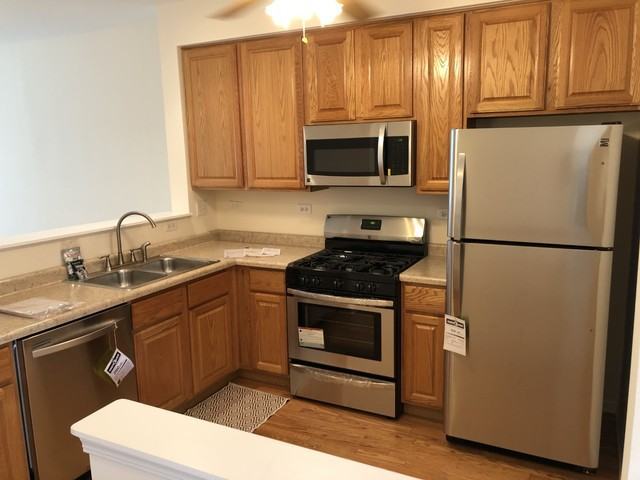 3011 Kentshire Cir - Photo 3 of 17