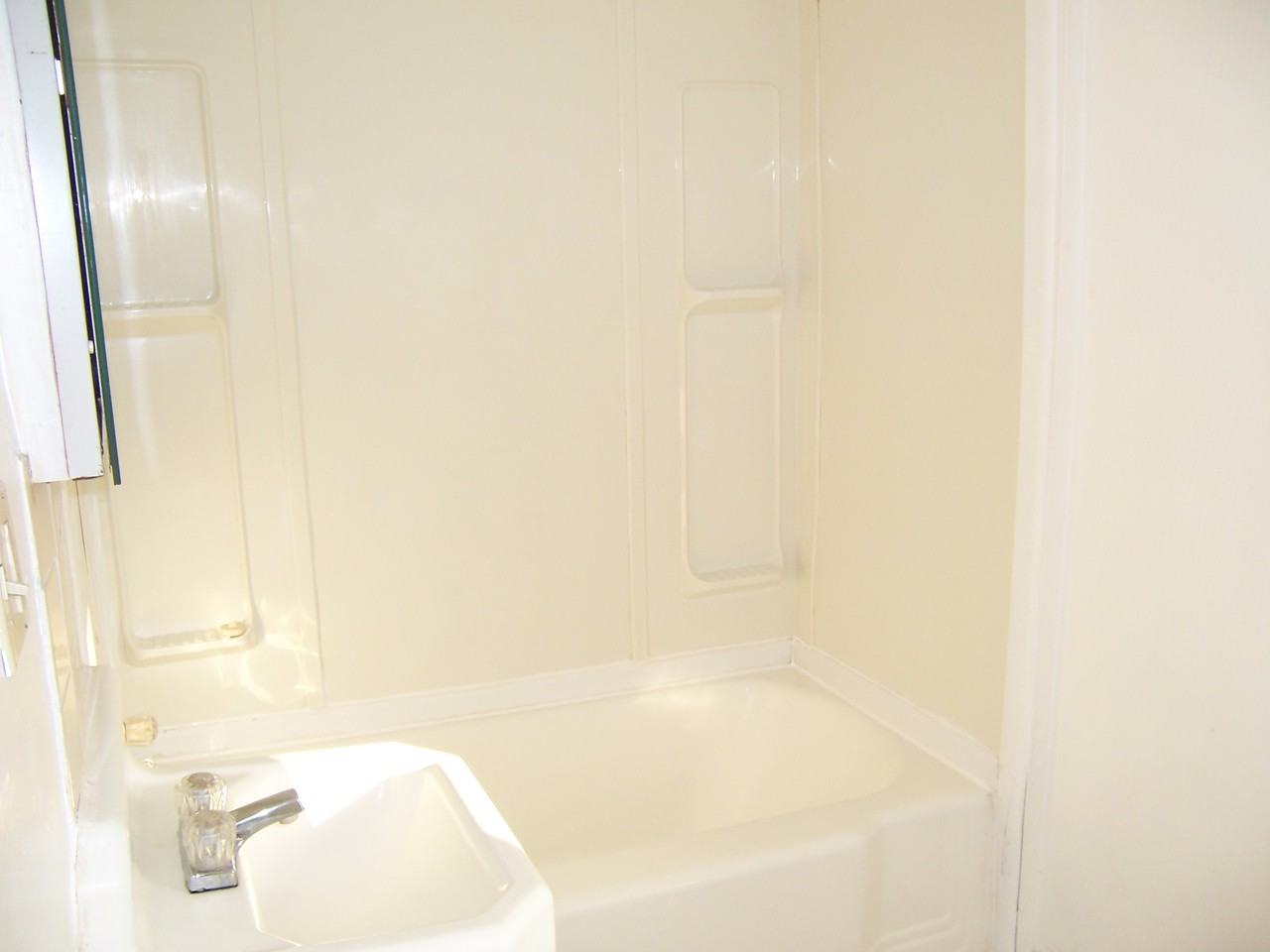 847 N Nevada Ave - Photo 2 of 4