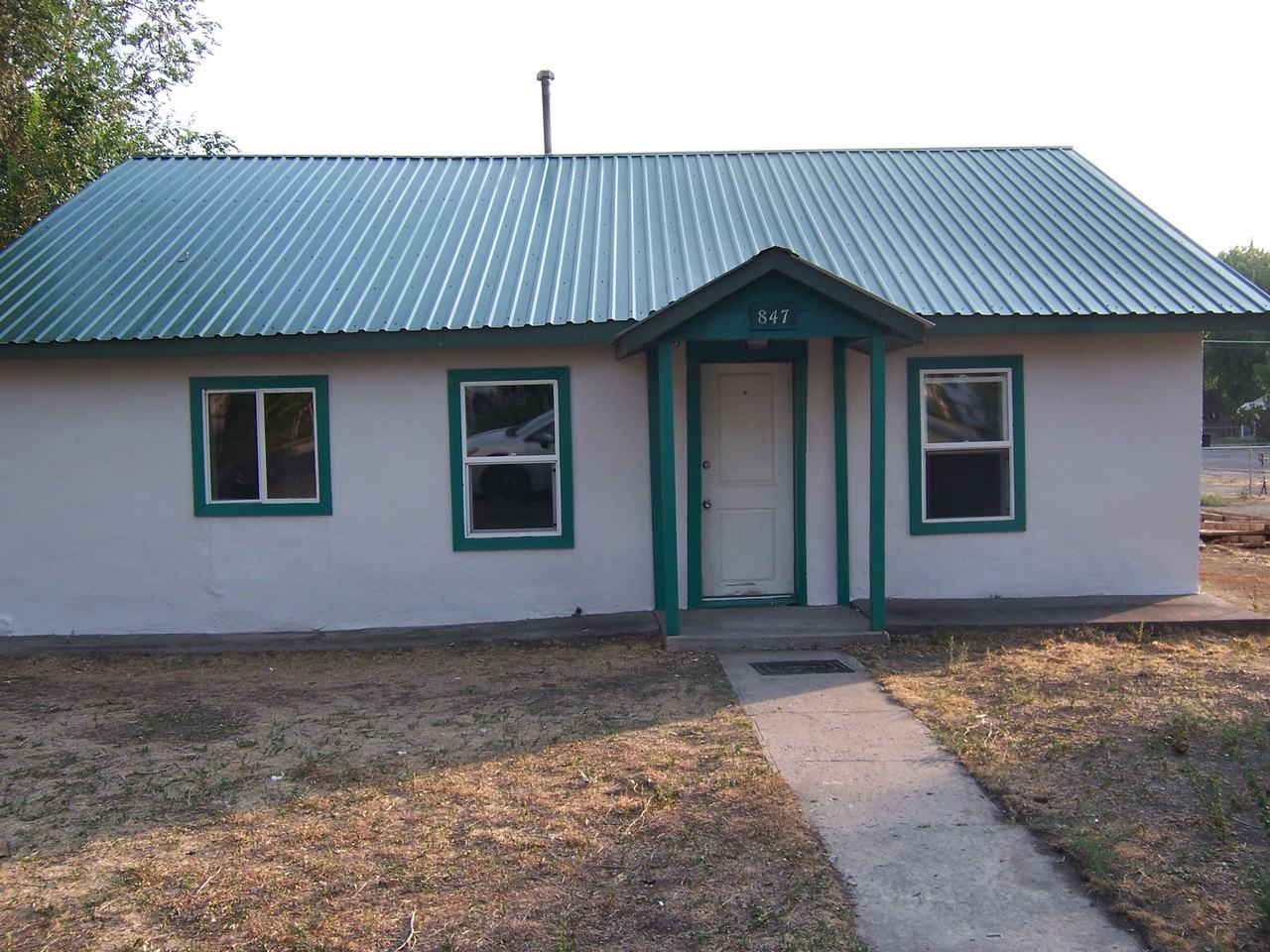 847 N Nevada Ave - Photo 3 of 4