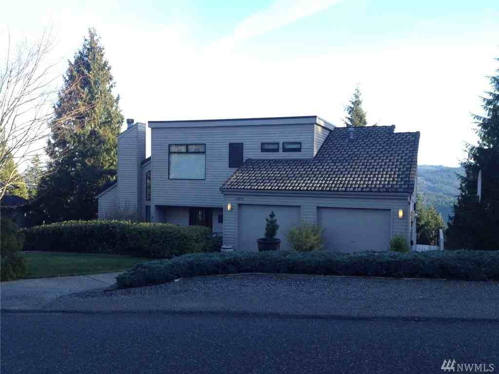 2372 Squak Mountain Loop SW, Issaquah, WA 98027 4 Bedroom Apartment