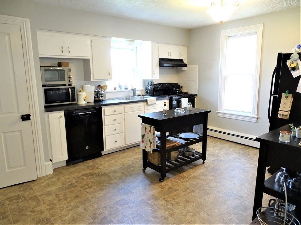 6138 Carpenter St - Photo 2 of 16