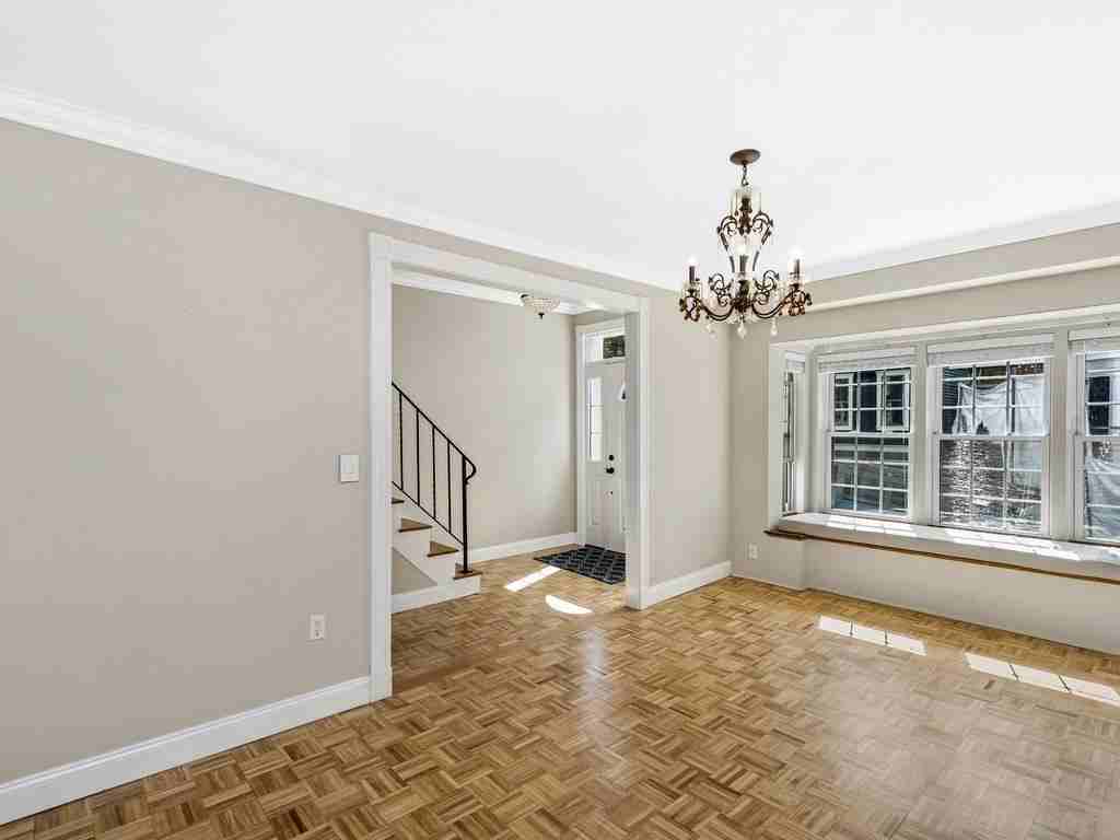 15 Linden St - Photo 3 of 21