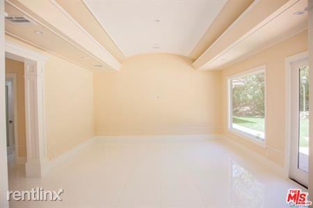 17965 Seabreeze Dr - Photo 2 of 23