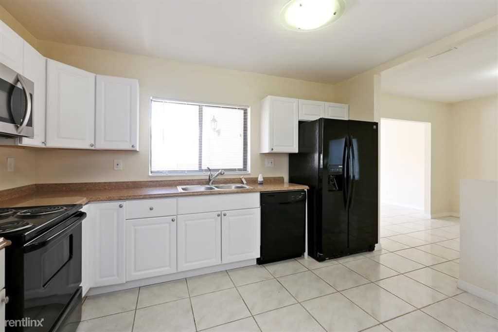 2161 NW 111th Ave - Photo 2 of 7