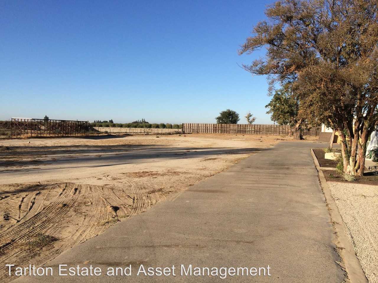 5701 S Fig Ave - Photo 3 of 19