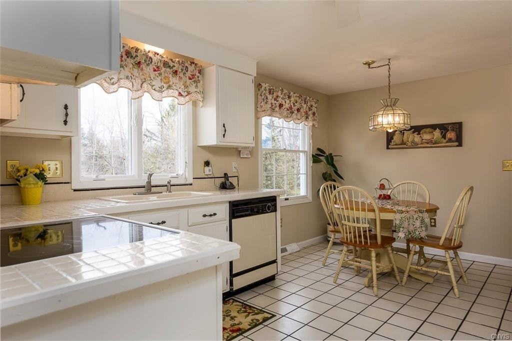 4530 Waltham Cir - Photo 2 of 20