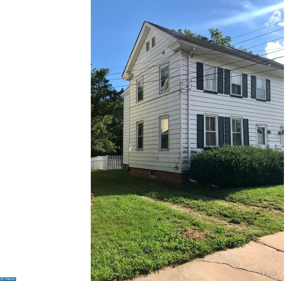 22 Allen Ave - Photo 3 of 20