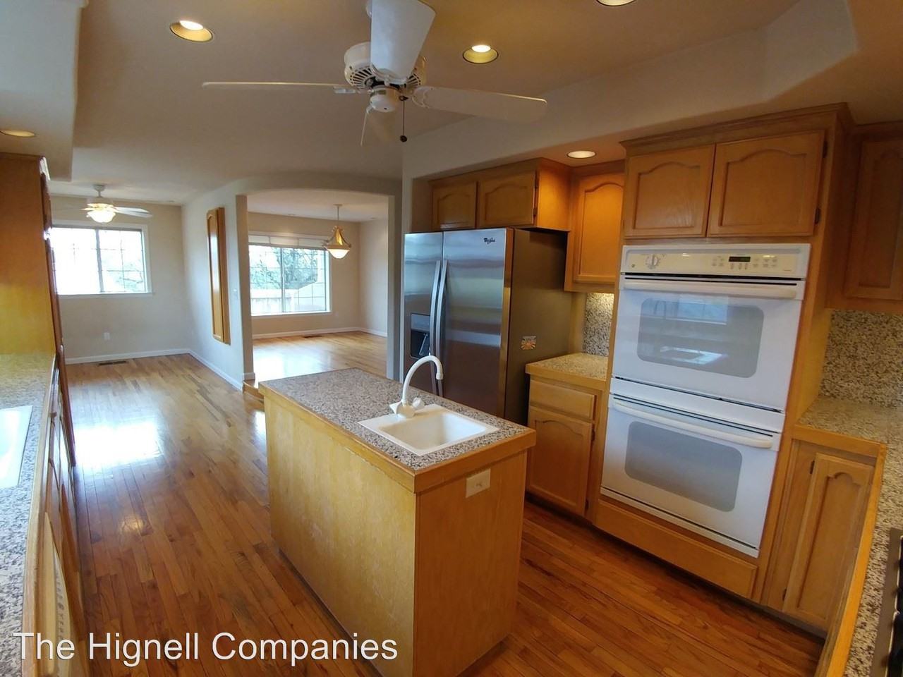 1923 Sonoma St - Photo 3 of 23