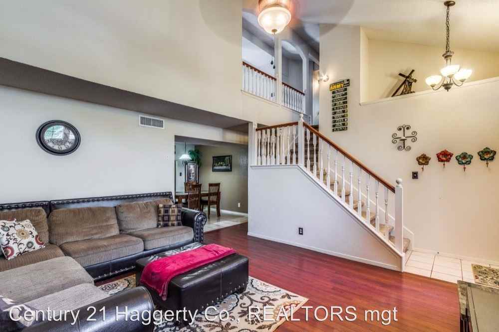 4417 Loma Diamante Dr - Photo 2 of 19