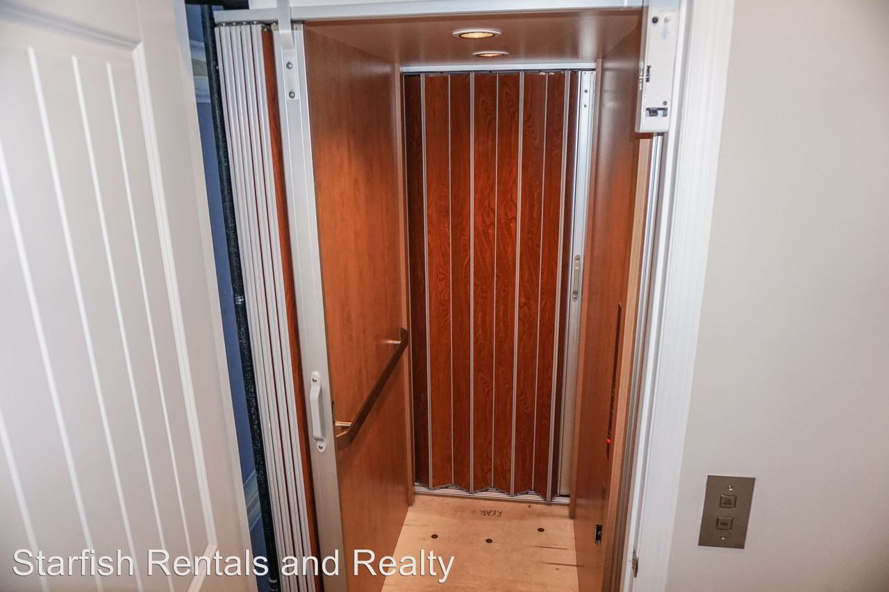 955 Tower Court - Photo 2 of 27