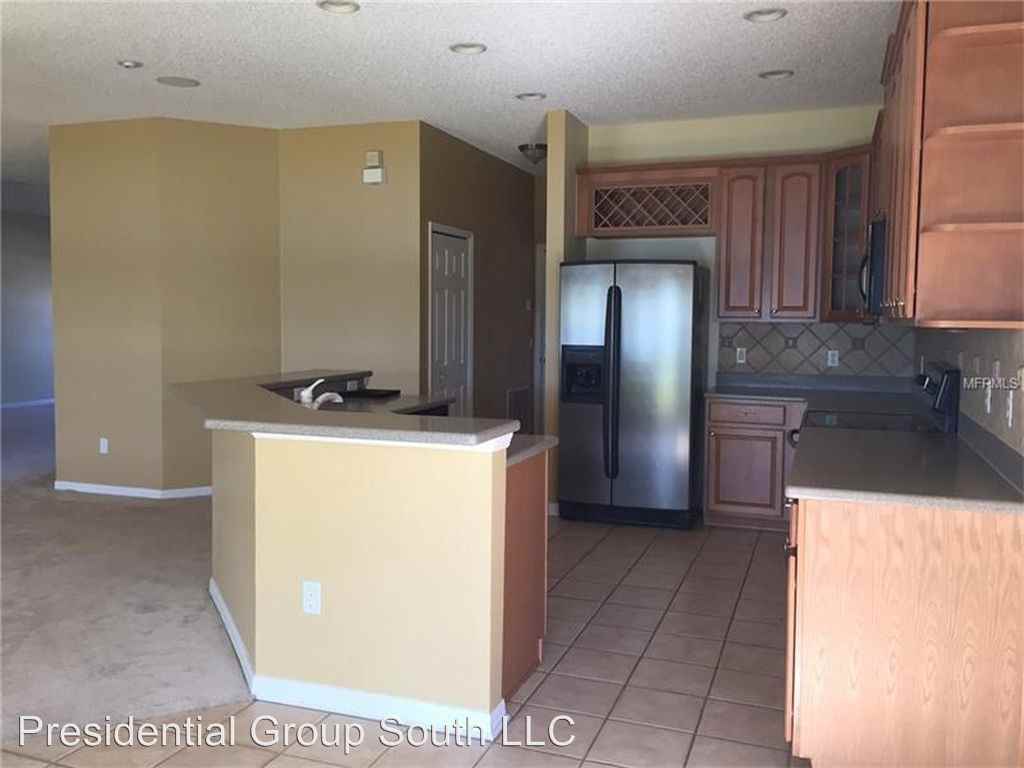 5846 Manchester Bridge Dr - Photo 2 of 12