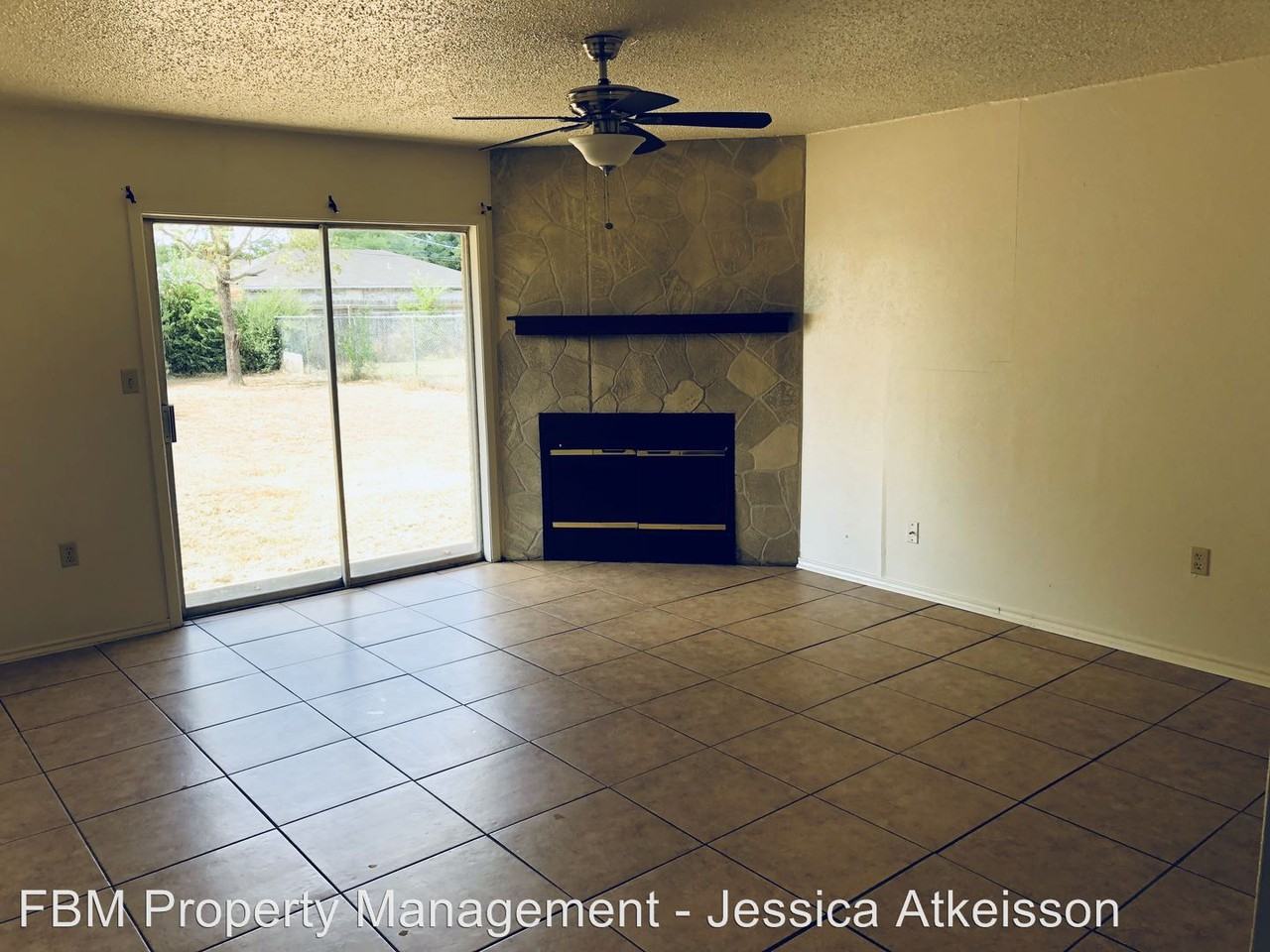 635 Donna Cir - Photo 2 of 9