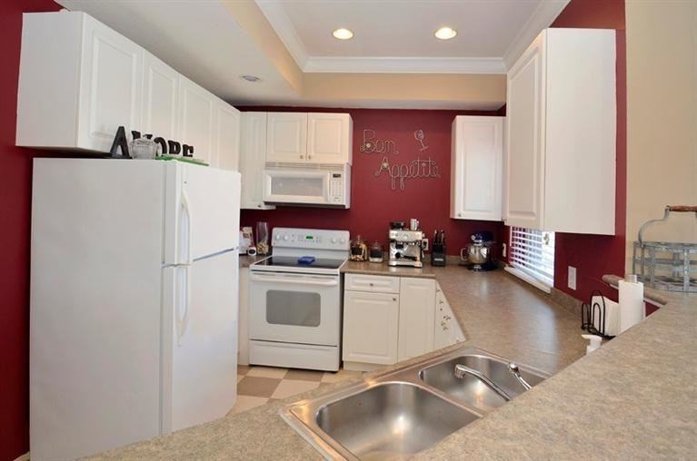 207 E University Ave - Photo 2 of 14