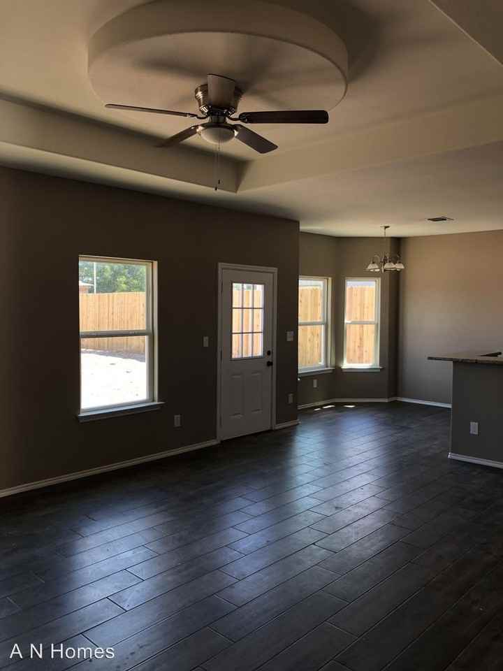 11685 Buckeye St - Photo 3 of 22