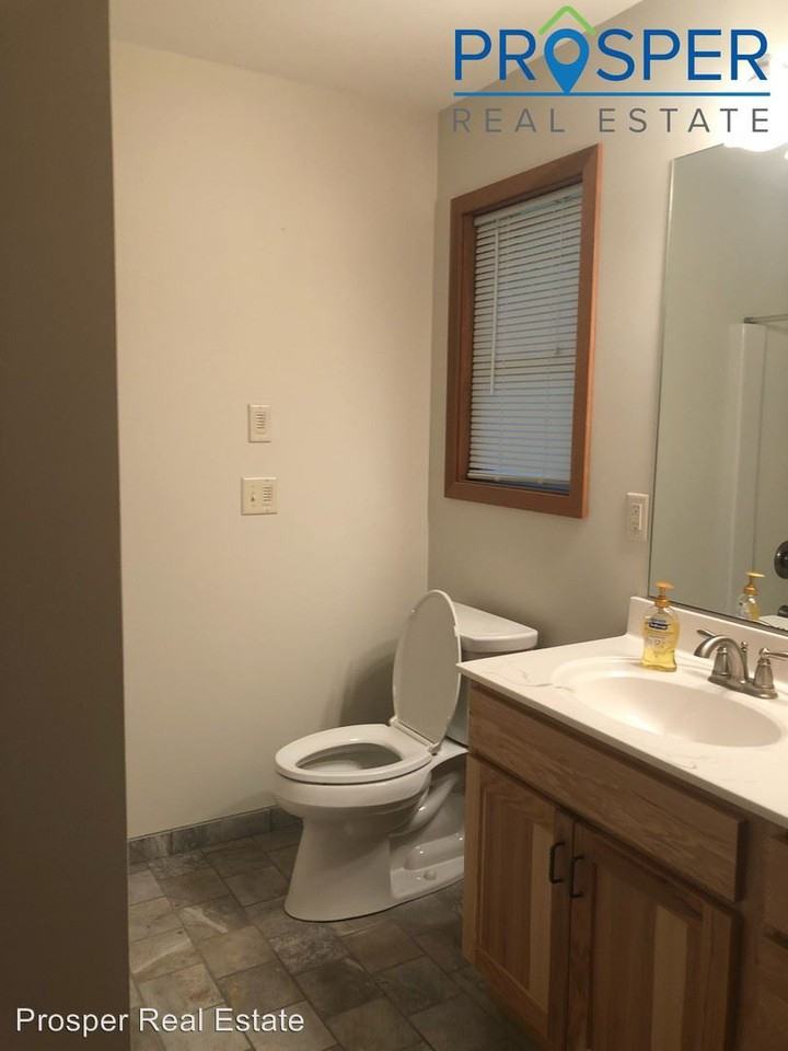 20324 72nd Ave - Photo 3 of 12
