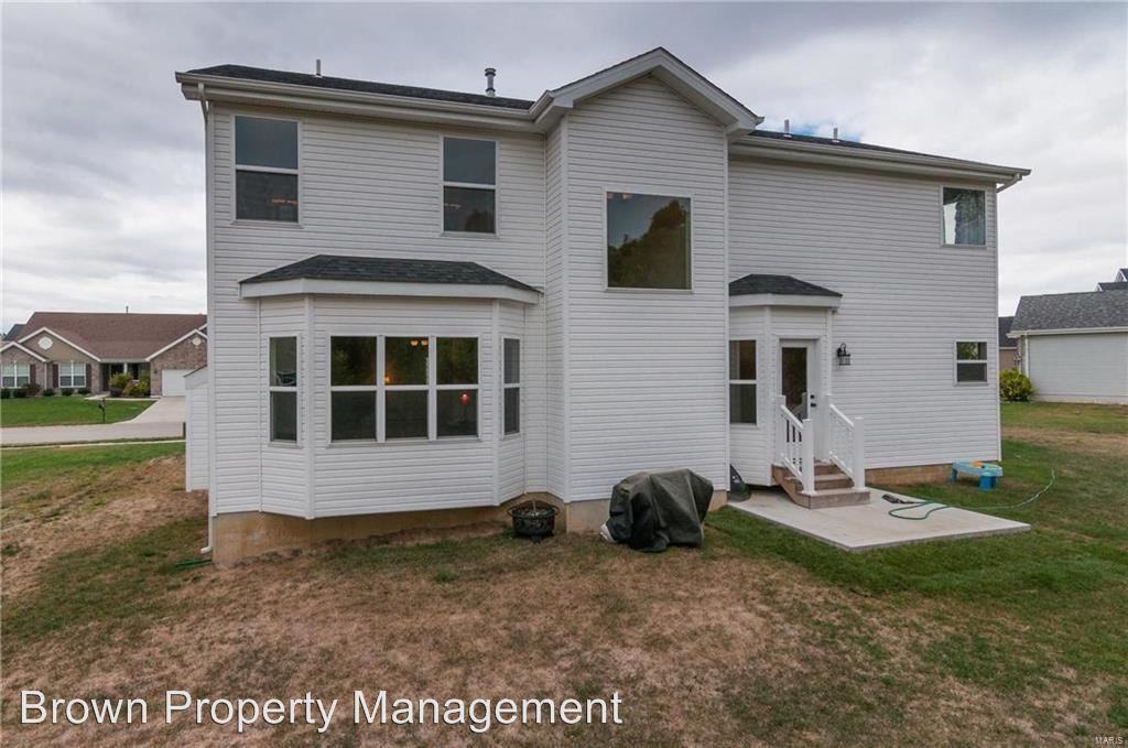 917 Thornridge Ct - Photo 2 of 11