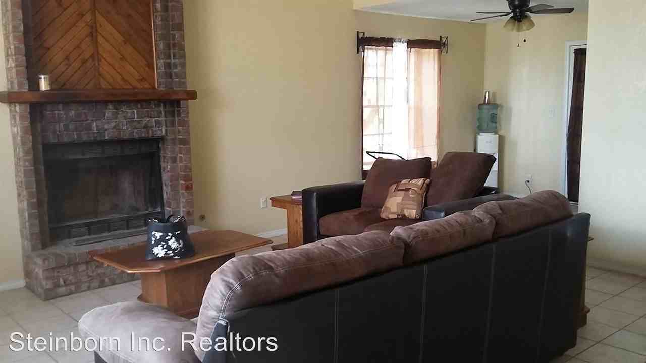 1004 Alamo Dr #3 - Photo 2 of 13