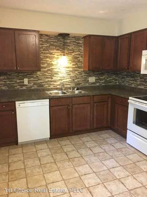 2902 Canarsie Dr - Photo 3 of 12