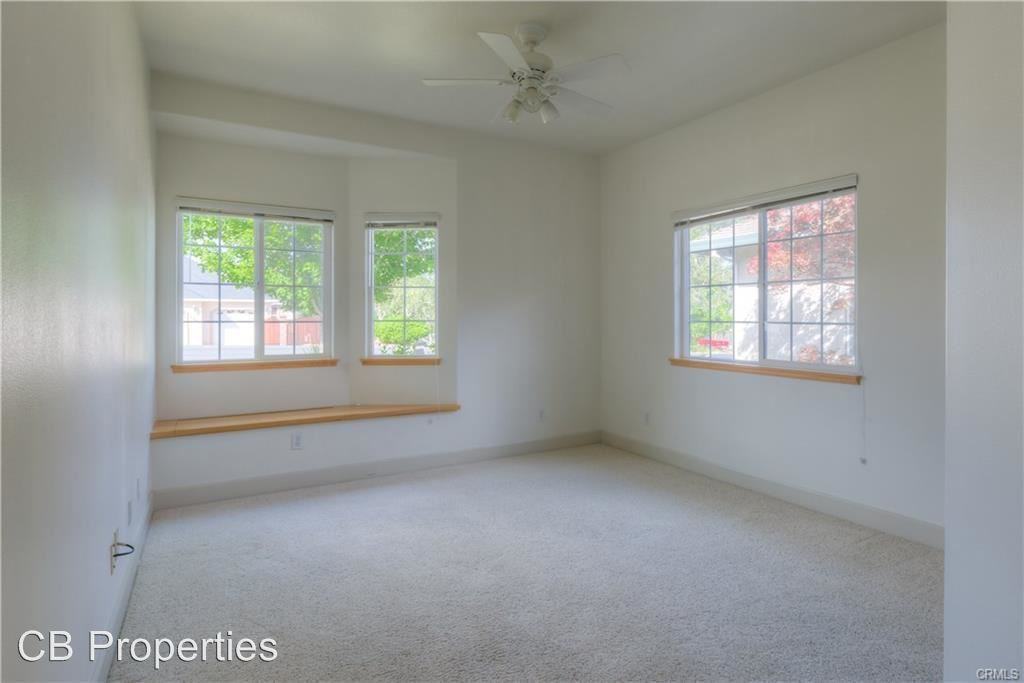 3581 Sunview Dr - Photo 3 of 10