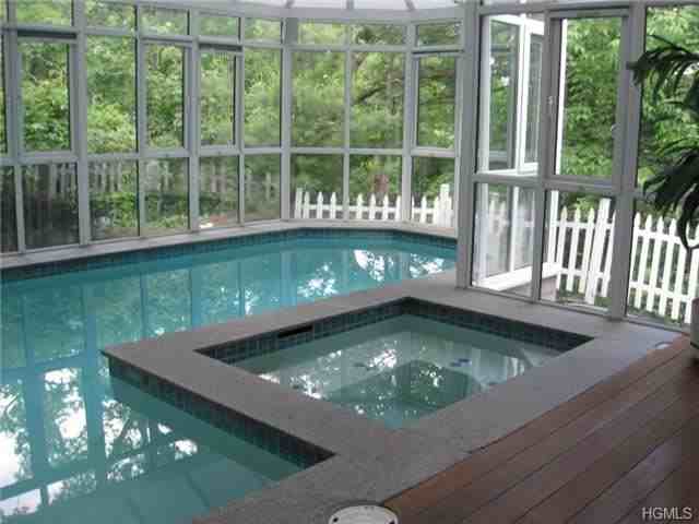 136 Overlook Rd - Photo 2 of 7