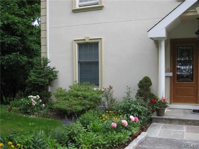 136 Overlook Rd - Photo 3 of 7