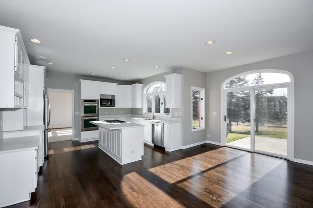 16 Greenbriar Ln - Photo 3 of 34