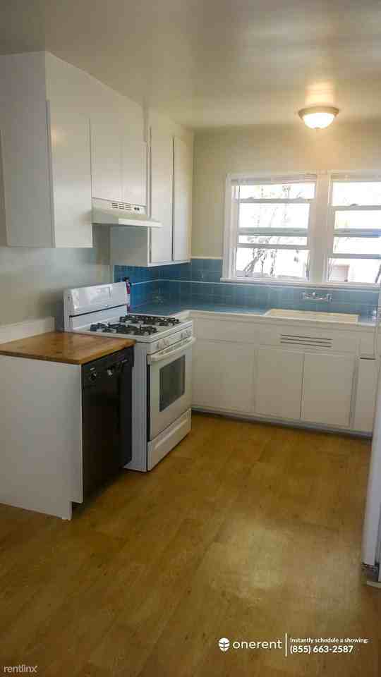 107 42nd Ave - Photo 3 of 19