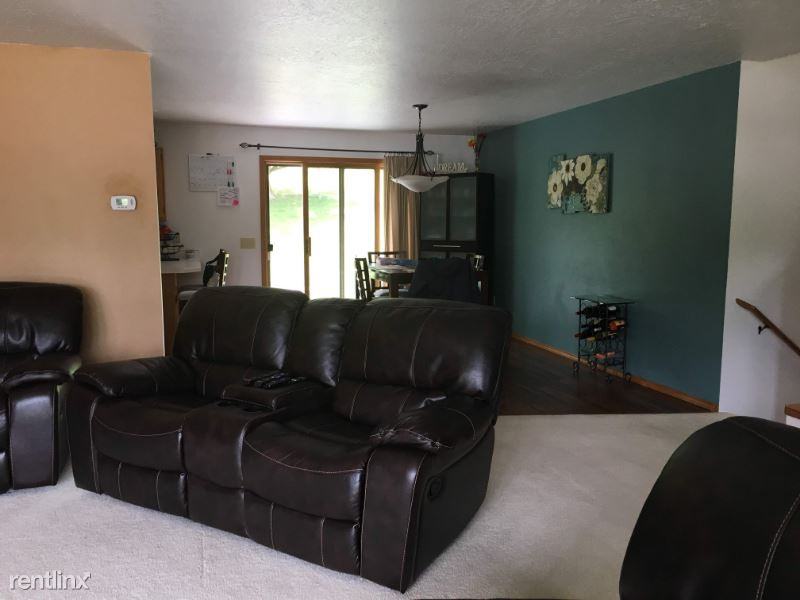 3245 Jack Dr - Photo 3 of 5