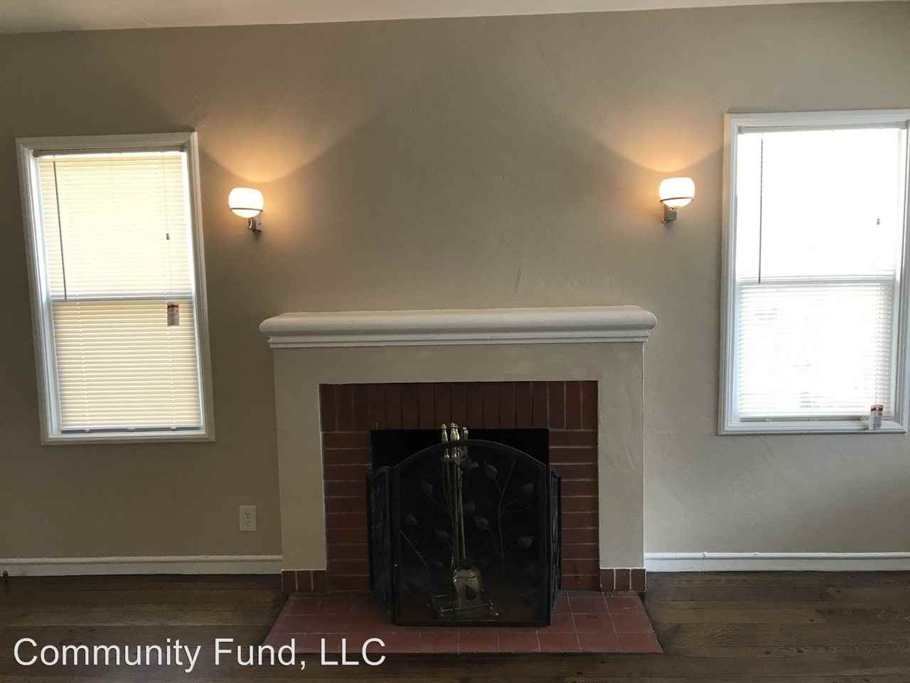 2381 109th Ave - Photo 2 of 10