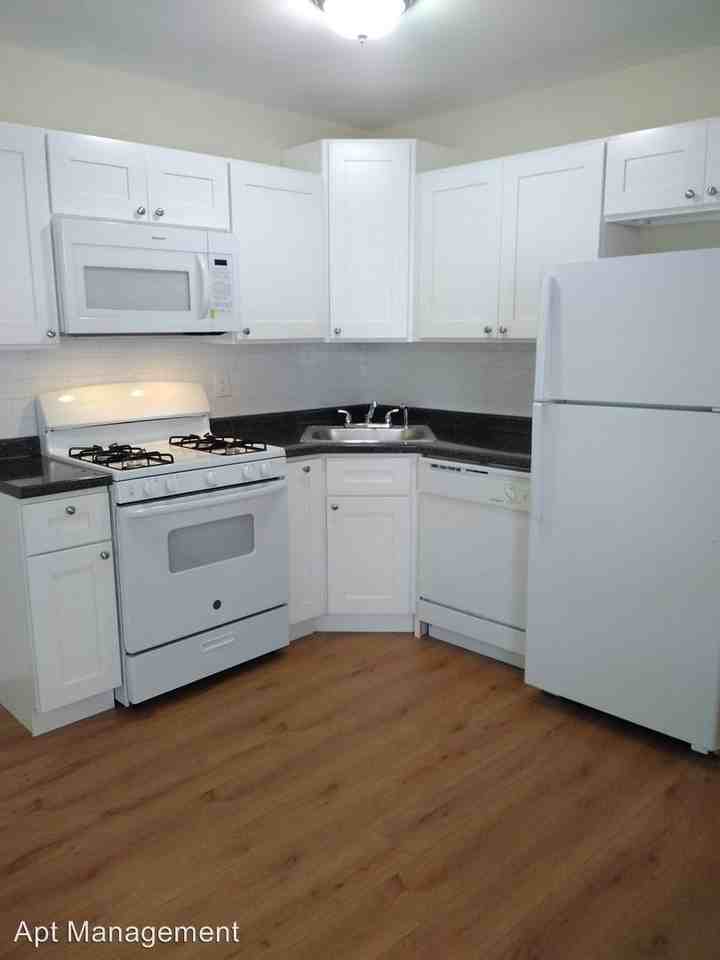 244 Highland Avenue - Photo 2 of 8