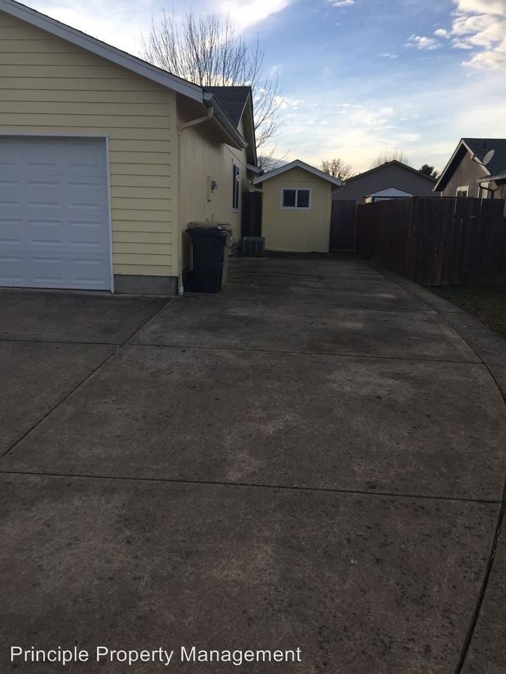 706 McCall Way - Photo 3 of 16